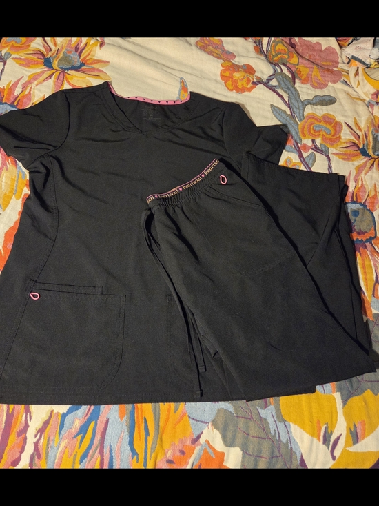 HeartSoul Other - Heartsoul Scrub Set with Pink Trim
